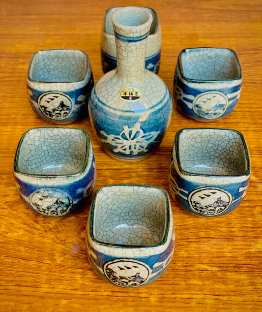 Traditional Japanese 🇯🇵 Sake 🍶Set | 1 Bottle + 6 Cups 🥰😍Handcrafted Ceramic Design😍🥰
